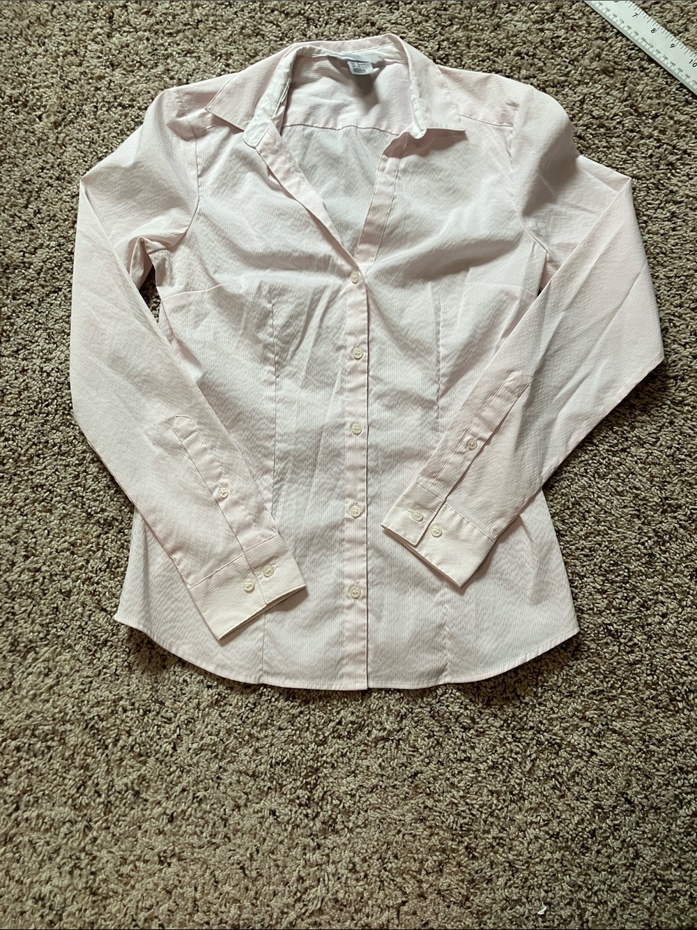 H&M Pale Pink Fitted Button-Down Shirt